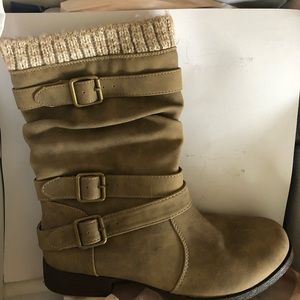 Woman’s Justfab boots